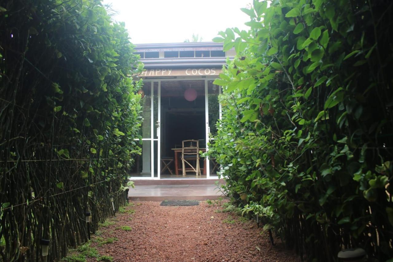 Happy Cocos Beach House Waskaduwa Exterior photo