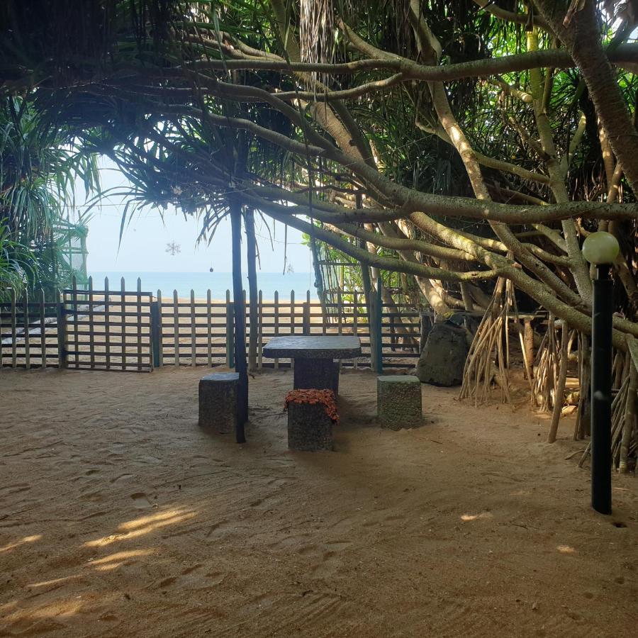 Happy Cocos Beach House Waskaduwa Exterior photo